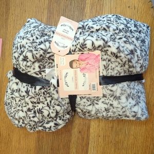 Mayfair Women's Robe